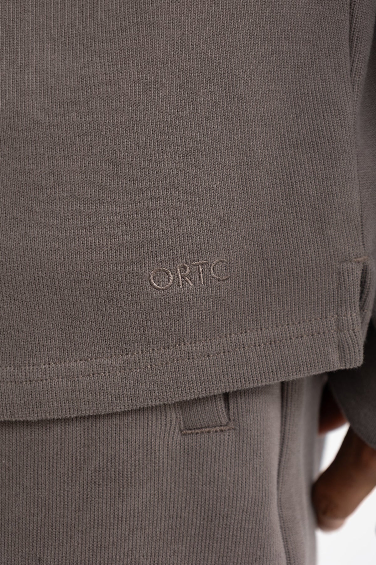 Aiden Crew Sweater Espresso