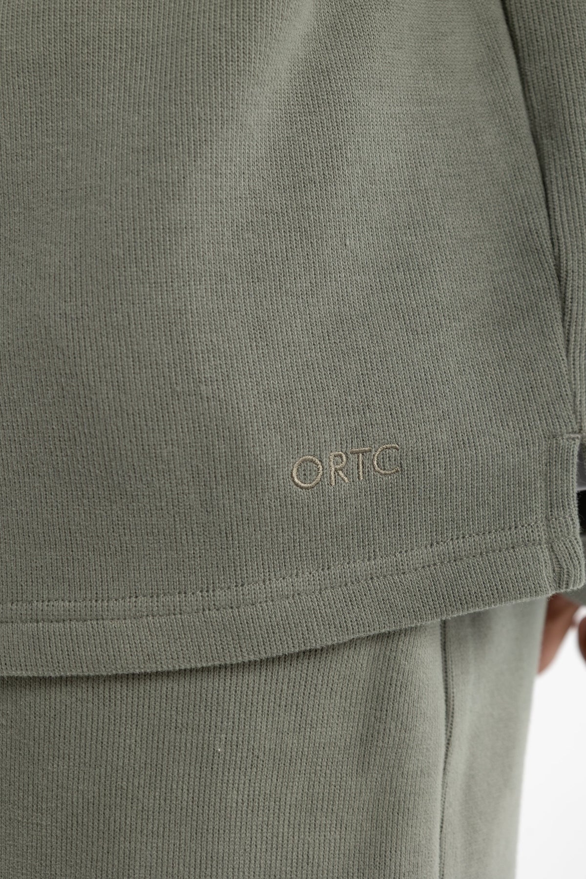 Aiden Crew Sweater Artichoke