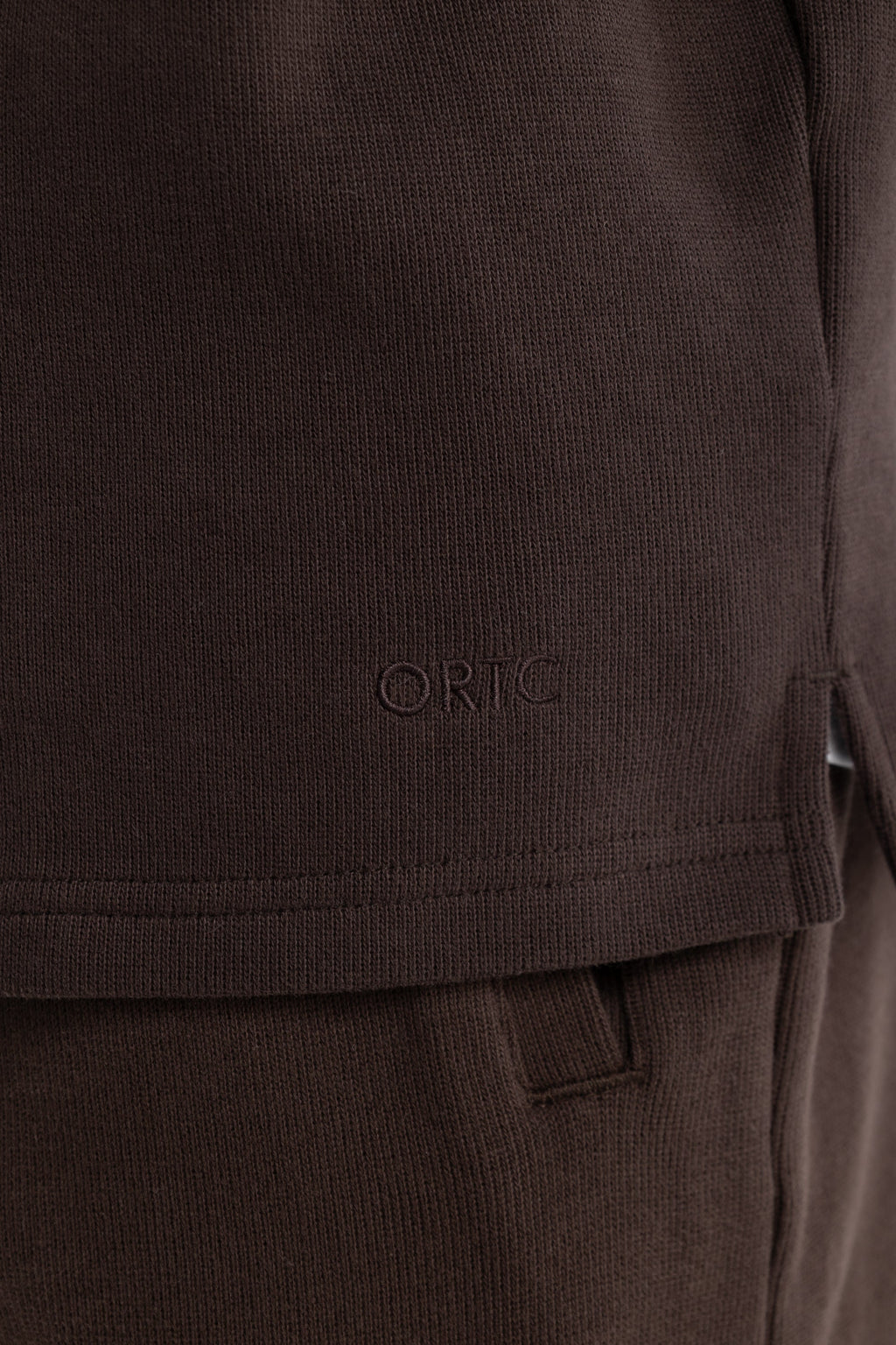 Aiden Crew Sweater Carob