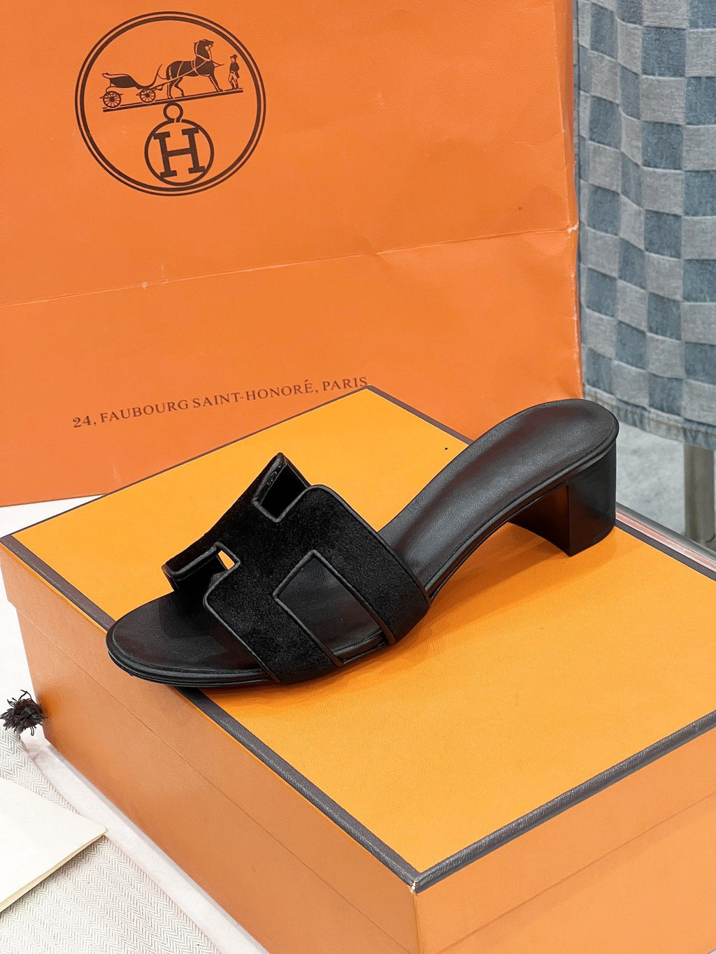 0ran 45 sandal black velvet goatskin